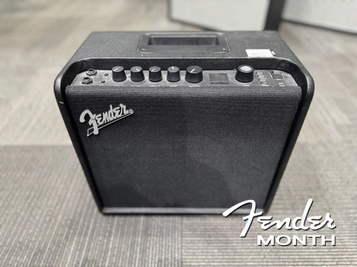 FENDER MONTH: Fender Mustang LT25